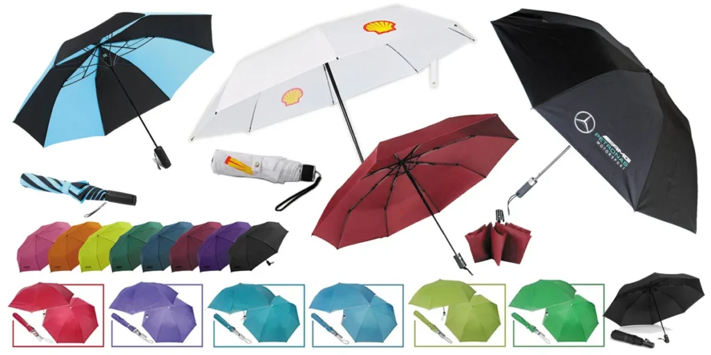 โรงงานผลิตร่มพร้อมสกรีนโลโก้ รับทำร่มพับ 2 ตอนสกรีนชื่อ ราคาถูก ขายร่มสต็อคไม่มีขั้นต่ำ สั่งทำร่มพรีเมี่ยมตามแบบ สีล้วน สลับสี ทูโทน Folding Umbrella เคลือบกัน UV สีเทาด้านใน ด้าบจับมีปุ่มเปิดกางออโต้ เด้งปิดหุบ
